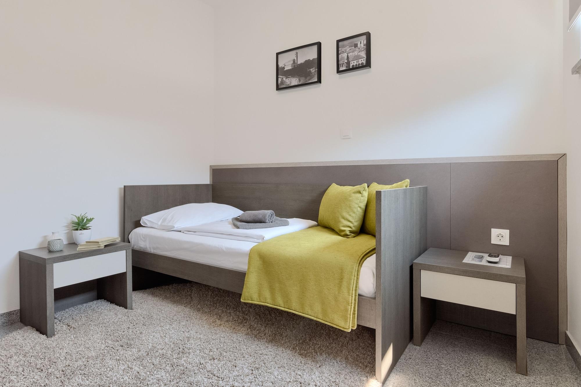 Center With Free Parking Bed & Breakfast