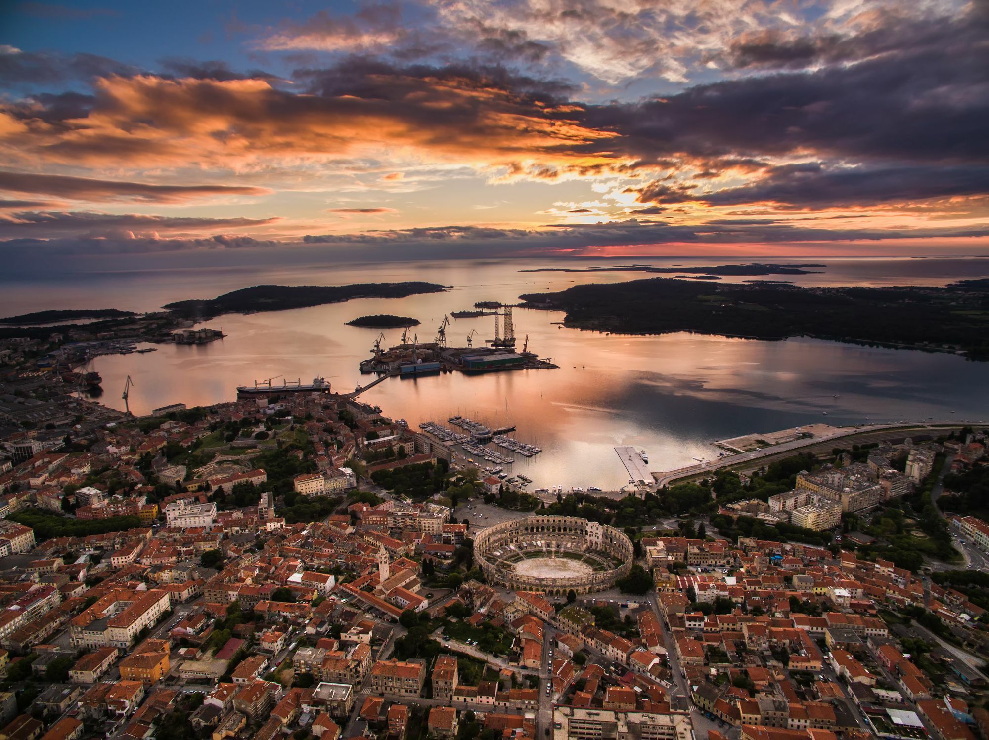 Pula City Center Accommodation With Free Parking