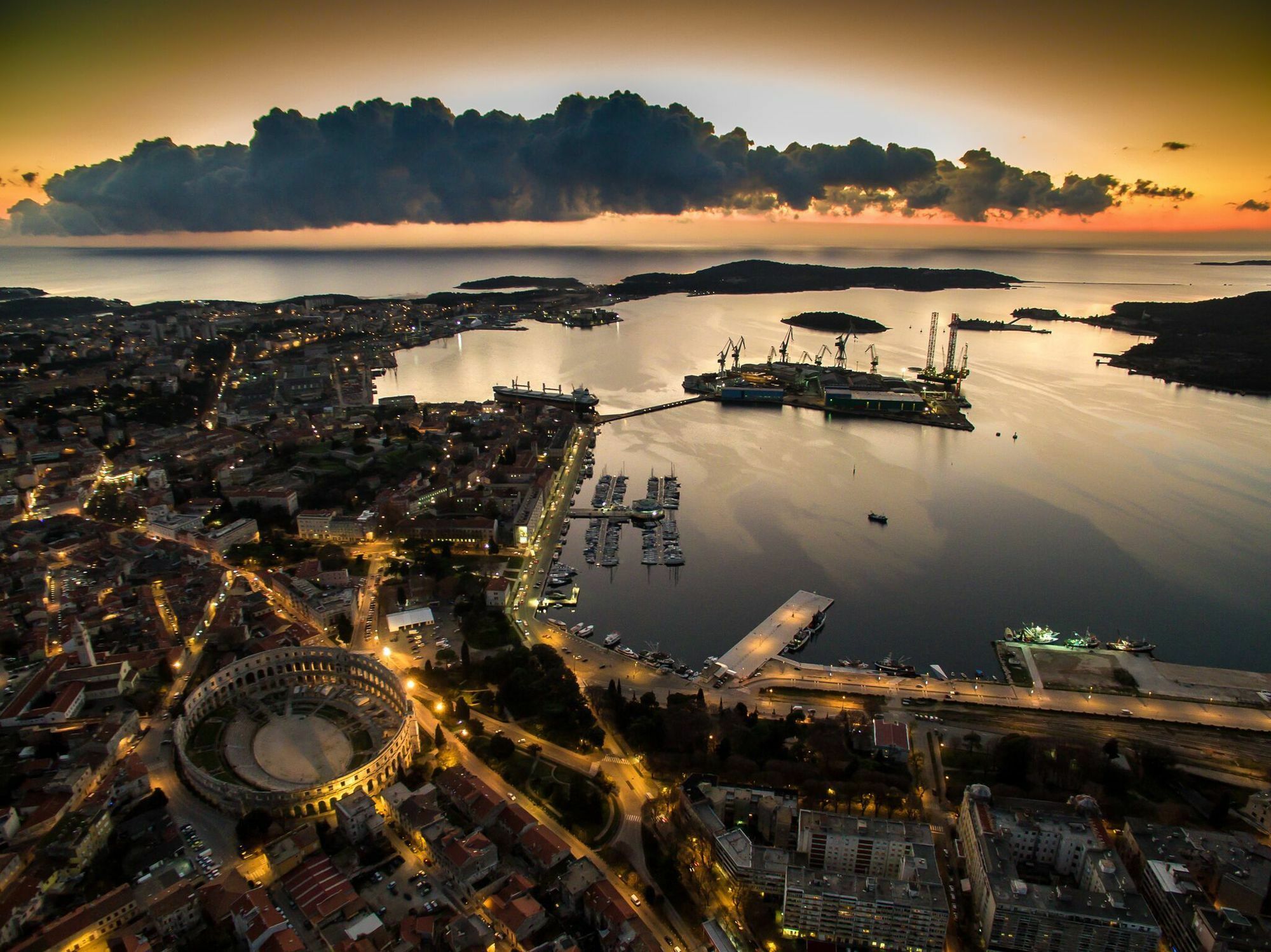 Pula City Center Accommodation With Free Parking Bed & Breakfast Pula